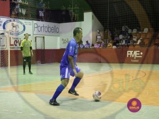 
<a style='margin-left: 5px;' class='btn btn-xs btn-social btn-facebook' href='https://www.facebook.com/sharer/sharer.php?u=https://www.boladovale.com.br/imgs/800-800-90/conteudo/fotos/1402/img1558.jpg' rel='popup' data-width='500' data-height='400'><i class='fa fa-facebook'></i>Compartilhar <span class='hidden-xs'>no Facebook</span>
</a> 
<a class='btn btn-default btn-xs' target='_blank' href='imgs/800-800-90/conteudo/fotos/1402/img1558.jpg'>
<span class='glyphicon glyphicon-cloud-download'></span> Salvar
</a> 
<span></span>