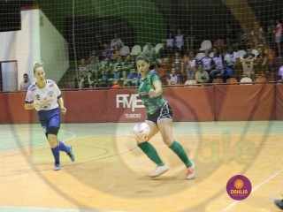 
<a style='margin-left: 5px;' class='btn btn-xs btn-social btn-facebook' href='https://www.facebook.com/sharer/sharer.php?u=https://www.boladovale.com.br/imgs/800-800-90/conteudo/fotos/1403/img1206.jpg' rel='popup' data-width='500' data-height='400'><i class='fa fa-facebook'></i>Compartilhar <span class='hidden-xs'>no Facebook</span>
</a> 
<a class='btn btn-default btn-xs' target='_blank' href='imgs/800-800-90/conteudo/fotos/1403/img1206.jpg'>
<span class='glyphicon glyphicon-cloud-download'></span> Salvar
</a> 
<span></span>