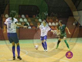 
<a style='margin-left: 5px;' class='btn btn-xs btn-social btn-facebook' href='https://www.facebook.com/sharer/sharer.php?u=https://www.boladovale.com.br/imgs/800-800-90/conteudo/fotos/1403/img1223.jpg' rel='popup' data-width='500' data-height='400'><i class='fa fa-facebook'></i>Compartilhar <span class='hidden-xs'>no Facebook</span>
</a> 
<a class='btn btn-default btn-xs' target='_blank' href='imgs/800-800-90/conteudo/fotos/1403/img1223.jpg'>
<span class='glyphicon glyphicon-cloud-download'></span> Salvar
</a> 
<span></span>