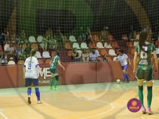 
<a style='margin-left: 5px;' class='btn btn-xs btn-social btn-facebook' href='https://www.facebook.com/sharer/sharer.php?u=https://www.boladovale.com.br/imgs/800-800-90/conteudo/fotos/1403/img1268.jpg' rel='popup' data-width='500' data-height='400'><i class='fa fa-facebook'></i>Compartilhar <span class='hidden-xs'>no Facebook</span>
</a> 
<a class='btn btn-default btn-xs' target='_blank' href='imgs/800-800-90/conteudo/fotos/1403/img1268.jpg'>
<span class='glyphicon glyphicon-cloud-download'></span> Salvar
</a> 
<span></span>