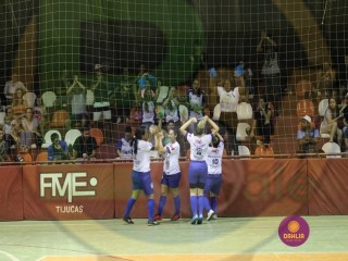 
<a style='margin-left: 5px;' class='btn btn-xs btn-social btn-facebook' href='https://www.facebook.com/sharer/sharer.php?u=https://www.boladovale.com.br/imgs/800-800-90/conteudo/fotos/1403/img1301.jpg' rel='popup' data-width='500' data-height='400'><i class='fa fa-facebook'></i>Compartilhar <span class='hidden-xs'>no Facebook</span>
</a> 
<a class='btn btn-default btn-xs' target='_blank' href='imgs/800-800-90/conteudo/fotos/1403/img1301.jpg'>
<span class='glyphicon glyphicon-cloud-download'></span> Salvar
</a> 
<span></span>