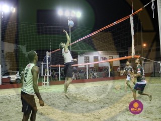 
<a style='margin-left: 5px;' class='btn btn-xs btn-social btn-facebook' href='https://www.facebook.com/sharer/sharer.php?u=https://www.boladovale.com.br/imgs/800-800-90/conteudo/fotos/1404/img1345.jpg' rel='popup' data-width='500' data-height='400'><i class='fa fa-facebook'></i>Compartilhar <span class='hidden-xs'>no Facebook</span>
</a> 
<a class='btn btn-default btn-xs' target='_blank' href='imgs/800-800-90/conteudo/fotos/1404/img1345.jpg'>
<span class='glyphicon glyphicon-cloud-download'></span> Salvar
</a> 
<span></span>
