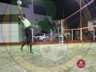 
<a style='margin-left: 5px;' class='btn btn-xs btn-social btn-facebook' href='https://www.facebook.com/sharer/sharer.php?u=https://www.boladovale.com.br/imgs/800-800-90/conteudo/fotos/1404/img1396.jpg' rel='popup' data-width='500' data-height='400'><i class='fa fa-facebook'></i>Compartilhar <span class='hidden-xs'>no Facebook</span>
</a> 
<a class='btn btn-default btn-xs' target='_blank' href='imgs/800-800-90/conteudo/fotos/1404/img1396.jpg'>
<span class='glyphicon glyphicon-cloud-download'></span> Salvar
</a> 
<span></span>