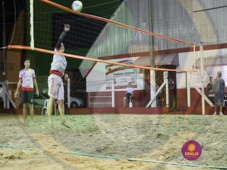 
<a style='margin-left: 5px;' class='btn btn-xs btn-social btn-facebook' href='https://www.facebook.com/sharer/sharer.php?u=https://www.boladovale.com.br/imgs/800-800-90/conteudo/fotos/1404/img1506.jpg' rel='popup' data-width='500' data-height='400'><i class='fa fa-facebook'></i>Compartilhar <span class='hidden-xs'>no Facebook</span>
</a> 
<a class='btn btn-default btn-xs' target='_blank' href='imgs/800-800-90/conteudo/fotos/1404/img1506.jpg'>
<span class='glyphicon glyphicon-cloud-download'></span> Salvar
</a> 
<span></span>
