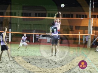 
<a style='margin-left: 5px;' class='btn btn-xs btn-social btn-facebook' href='https://www.facebook.com/sharer/sharer.php?u=https://www.boladovale.com.br/imgs/800-800-90/conteudo/fotos/1404/img1522.jpg' rel='popup' data-width='500' data-height='400'><i class='fa fa-facebook'></i>Compartilhar <span class='hidden-xs'>no Facebook</span>
</a> 
<a class='btn btn-default btn-xs' target='_blank' href='imgs/800-800-90/conteudo/fotos/1404/img1522.jpg'>
<span class='glyphicon glyphicon-cloud-download'></span> Salvar
</a> 
<span></span>