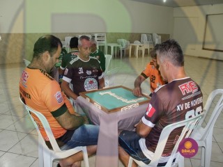 
<a style='margin-left: 5px;' class='btn btn-xs btn-social btn-facebook' href='https://www.facebook.com/sharer/sharer.php?u=https://www.boladovale.com.br/imgs/800-800-90/conteudo/fotos/1405/img5685.jpg' rel='popup' data-width='500' data-height='400'><i class='fa fa-facebook'></i>Compartilhar <span class='hidden-xs'>no Facebook</span>
</a> 
<a class='btn btn-default btn-xs' target='_blank' href='imgs/800-800-90/conteudo/fotos/1405/img5685.jpg'>
<span class='glyphicon glyphicon-cloud-download'></span> Salvar
</a> 
<span></span>