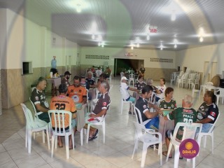 
<a style='margin-left: 5px;' class='btn btn-xs btn-social btn-facebook' href='https://www.facebook.com/sharer/sharer.php?u=https://www.boladovale.com.br/imgs/800-800-90/conteudo/fotos/1405/img5687.jpg' rel='popup' data-width='500' data-height='400'><i class='fa fa-facebook'></i>Compartilhar <span class='hidden-xs'>no Facebook</span>
</a> 
<a class='btn btn-default btn-xs' target='_blank' href='imgs/800-800-90/conteudo/fotos/1405/img5687.jpg'>
<span class='glyphicon glyphicon-cloud-download'></span> Salvar
</a> 
<span></span>