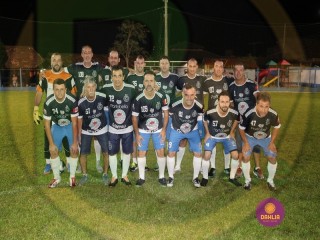 
<a style='margin-left: 5px;' class='btn btn-xs btn-social btn-facebook' href='https://www.facebook.com/sharer/sharer.php?u=https://www.boladovale.com.br/imgs/800-800-90/conteudo/fotos/1407/img1837.jpg' rel='popup' data-width='500' data-height='400'><i class='fa fa-facebook'></i>Compartilhar <span class='hidden-xs'>no Facebook</span>
</a> 
<a class='btn btn-default btn-xs' target='_blank' href='imgs/800-800-90/conteudo/fotos/1407/img1837.jpg'>
<span class='glyphicon glyphicon-cloud-download'></span> Salvar
</a> 
<span></span>