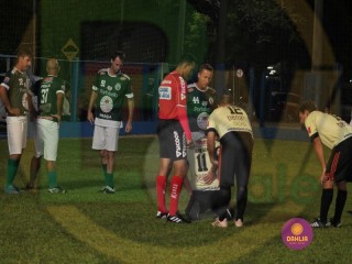
<a style='margin-left: 5px;' class='btn btn-xs btn-social btn-facebook' href='https://www.facebook.com/sharer/sharer.php?u=https://www.boladovale.com.br/imgs/800-800-90/conteudo/fotos/1407/img9940.jpg' rel='popup' data-width='500' data-height='400'><i class='fa fa-facebook'></i>Compartilhar <span class='hidden-xs'>no Facebook</span>
</a> 
<a class='btn btn-default btn-xs' target='_blank' href='imgs/800-800-90/conteudo/fotos/1407/img9940.jpg'>
<span class='glyphicon glyphicon-cloud-download'></span> Salvar
</a> 
<span></span>