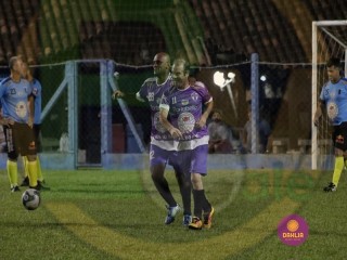 
<a style='margin-left: 5px;' class='btn btn-xs btn-social btn-facebook' href='https://www.facebook.com/sharer/sharer.php?u=https://www.boladovale.com.br/imgs/800-800-90/conteudo/fotos/1407/mg1781.jpg' rel='popup' data-width='500' data-height='400'><i class='fa fa-facebook'></i>Compartilhar <span class='hidden-xs'>no Facebook</span>
</a> 
<a class='btn btn-default btn-xs' target='_blank' href='imgs/800-800-90/conteudo/fotos/1407/mg1781.jpg'>
<span class='glyphicon glyphicon-cloud-download'></span> Salvar
</a> 
<span></span>