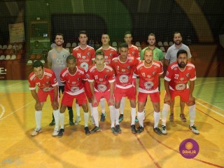 
<a style='margin-left: 5px;' class='btn btn-xs btn-social btn-facebook' href='https://www.facebook.com/sharer/sharer.php?u=https://www.boladovale.com.br/imgs/800-800-90/conteudo/fotos/1408/img2011.jpg' rel='popup' data-width='500' data-height='400'><i class='fa fa-facebook'></i>Compartilhar <span class='hidden-xs'>no Facebook</span>
</a> 
<a class='btn btn-default btn-xs' target='_blank' href='imgs/800-800-90/conteudo/fotos/1408/img2011.jpg'>
<span class='glyphicon glyphicon-cloud-download'></span> Salvar
</a> 
<span></span>