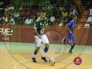 
<a style='margin-left: 5px;' class='btn btn-xs btn-social btn-facebook' href='https://www.facebook.com/sharer/sharer.php?u=https://www.boladovale.com.br/imgs/800-800-90/conteudo/fotos/1408/img2090.jpg' rel='popup' data-width='500' data-height='400'><i class='fa fa-facebook'></i>Compartilhar <span class='hidden-xs'>no Facebook</span>
</a> 
<a class='btn btn-default btn-xs' target='_blank' href='imgs/800-800-90/conteudo/fotos/1408/img2090.jpg'>
<span class='glyphicon glyphicon-cloud-download'></span> Salvar
</a> 
<span></span>