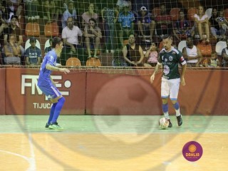 
<a style='margin-left: 5px;' class='btn btn-xs btn-social btn-facebook' href='https://www.facebook.com/sharer/sharer.php?u=https://www.boladovale.com.br/imgs/800-800-90/conteudo/fotos/1408/img2127.jpg' rel='popup' data-width='500' data-height='400'><i class='fa fa-facebook'></i>Compartilhar <span class='hidden-xs'>no Facebook</span>
</a> 
<a class='btn btn-default btn-xs' target='_blank' href='imgs/800-800-90/conteudo/fotos/1408/img2127.jpg'>
<span class='glyphicon glyphicon-cloud-download'></span> Salvar
</a> 
<span></span>