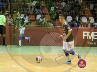 
<a style='margin-left: 5px;' class='btn btn-xs btn-social btn-facebook' href='https://www.facebook.com/sharer/sharer.php?u=https://www.boladovale.com.br/imgs/800-800-90/conteudo/fotos/1408/img2135.jpg' rel='popup' data-width='500' data-height='400'><i class='fa fa-facebook'></i>Compartilhar <span class='hidden-xs'>no Facebook</span>
</a> 
<a class='btn btn-default btn-xs' target='_blank' href='imgs/800-800-90/conteudo/fotos/1408/img2135.jpg'>
<span class='glyphicon glyphicon-cloud-download'></span> Salvar
</a> 
<span></span>