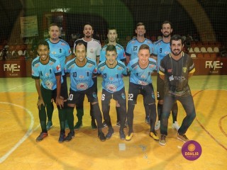 
<a style='margin-left: 5px;' class='btn btn-xs btn-social btn-facebook' href='https://www.facebook.com/sharer/sharer.php?u=https://www.boladovale.com.br/imgs/800-800-90/conteudo/fotos/1408/img2206.jpg' rel='popup' data-width='500' data-height='400'><i class='fa fa-facebook'></i>Compartilhar <span class='hidden-xs'>no Facebook</span>
</a> 
<a class='btn btn-default btn-xs' target='_blank' href='imgs/800-800-90/conteudo/fotos/1408/img2206.jpg'>
<span class='glyphicon glyphicon-cloud-download'></span> Salvar
</a> 
<span></span>