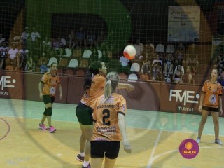 
<a style='margin-left: 5px;' class='btn btn-xs btn-social btn-facebook' href='https://www.facebook.com/sharer/sharer.php?u=https://www.boladovale.com.br/imgs/800-800-90/conteudo/fotos/1411/img5959.jpg' rel='popup' data-width='500' data-height='400'><i class='fa fa-facebook'></i>Compartilhar <span class='hidden-xs'>no Facebook</span>
</a> 
<a class='btn btn-default btn-xs' target='_blank' href='imgs/800-800-90/conteudo/fotos/1411/img5959.jpg'>
<span class='glyphicon glyphicon-cloud-download'></span> Salvar
</a> 
<span></span>