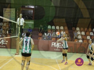 
<a style='margin-left: 5px;' class='btn btn-xs btn-social btn-facebook' href='https://www.facebook.com/sharer/sharer.php?u=https://www.boladovale.com.br/imgs/800-800-90/conteudo/fotos/1411/img5974.jpg' rel='popup' data-width='500' data-height='400'><i class='fa fa-facebook'></i>Compartilhar <span class='hidden-xs'>no Facebook</span>
</a> 
<a class='btn btn-default btn-xs' target='_blank' href='imgs/800-800-90/conteudo/fotos/1411/img5974.jpg'>
<span class='glyphicon glyphicon-cloud-download'></span> Salvar
</a> 
<span></span>