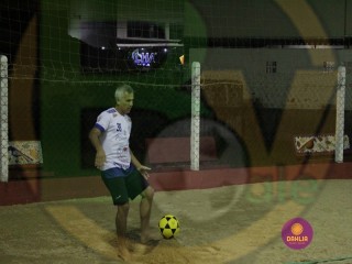 
<a style='margin-left: 5px;' class='btn btn-xs btn-social btn-facebook' href='https://www.facebook.com/sharer/sharer.php?u=https://www.boladovale.com.br/imgs/800-800-90/conteudo/fotos/1412/img5831.jpg' rel='popup' data-width='500' data-height='400'><i class='fa fa-facebook'></i>Compartilhar <span class='hidden-xs'>no Facebook</span>
</a> 
<a class='btn btn-default btn-xs' target='_blank' href='imgs/800-800-90/conteudo/fotos/1412/img5831.jpg'>
<span class='glyphicon glyphicon-cloud-download'></span> Salvar
</a> 
<span></span>
