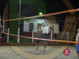 
<a style='margin-left: 5px;' class='btn btn-xs btn-social btn-facebook' href='https://www.facebook.com/sharer/sharer.php?u=https://www.boladovale.com.br/imgs/800-800-90/conteudo/fotos/1412/img5836.jpg' rel='popup' data-width='500' data-height='400'><i class='fa fa-facebook'></i>Compartilhar <span class='hidden-xs'>no Facebook</span>
</a> 
<a class='btn btn-default btn-xs' target='_blank' href='imgs/800-800-90/conteudo/fotos/1412/img5836.jpg'>
<span class='glyphicon glyphicon-cloud-download'></span> Salvar
</a> 
<span></span>