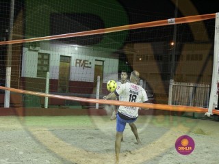 
<a style='margin-left: 5px;' class='btn btn-xs btn-social btn-facebook' href='https://www.facebook.com/sharer/sharer.php?u=https://www.boladovale.com.br/imgs/800-800-90/conteudo/fotos/1412/img5839.jpg' rel='popup' data-width='500' data-height='400'><i class='fa fa-facebook'></i>Compartilhar <span class='hidden-xs'>no Facebook</span>
</a> 
<a class='btn btn-default btn-xs' target='_blank' href='imgs/800-800-90/conteudo/fotos/1412/img5839.jpg'>
<span class='glyphicon glyphicon-cloud-download'></span> Salvar
</a> 
<span></span>