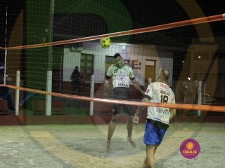 
<a style='margin-left: 5px;' class='btn btn-xs btn-social btn-facebook' href='https://www.facebook.com/sharer/sharer.php?u=https://www.boladovale.com.br/imgs/800-800-90/conteudo/fotos/1412/img5844.jpg' rel='popup' data-width='500' data-height='400'><i class='fa fa-facebook'></i>Compartilhar <span class='hidden-xs'>no Facebook</span>
</a> 
<a class='btn btn-default btn-xs' target='_blank' href='imgs/800-800-90/conteudo/fotos/1412/img5844.jpg'>
<span class='glyphicon glyphicon-cloud-download'></span> Salvar
</a> 
<span></span>