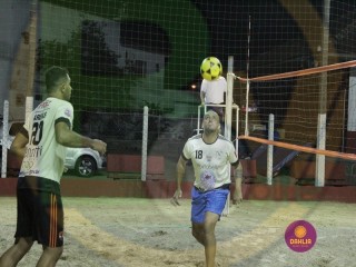 
<a style='margin-left: 5px;' class='btn btn-xs btn-social btn-facebook' href='https://www.facebook.com/sharer/sharer.php?u=https://www.boladovale.com.br/imgs/800-800-90/conteudo/fotos/1412/img5848.jpg' rel='popup' data-width='500' data-height='400'><i class='fa fa-facebook'></i>Compartilhar <span class='hidden-xs'>no Facebook</span>
</a> 
<a class='btn btn-default btn-xs' target='_blank' href='imgs/800-800-90/conteudo/fotos/1412/img5848.jpg'>
<span class='glyphicon glyphicon-cloud-download'></span> Salvar
</a> 
<span></span>