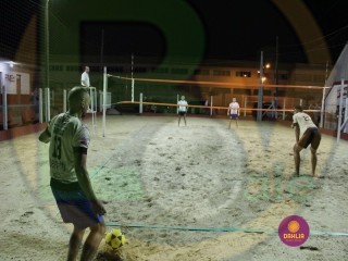 
<a style='margin-left: 5px;' class='btn btn-xs btn-social btn-facebook' href='https://www.facebook.com/sharer/sharer.php?u=https://www.boladovale.com.br/imgs/800-800-90/conteudo/fotos/1412/img5857.jpg' rel='popup' data-width='500' data-height='400'><i class='fa fa-facebook'></i>Compartilhar <span class='hidden-xs'>no Facebook</span>
</a> 
<a class='btn btn-default btn-xs' target='_blank' href='imgs/800-800-90/conteudo/fotos/1412/img5857.jpg'>
<span class='glyphicon glyphicon-cloud-download'></span> Salvar
</a> 
<span></span>