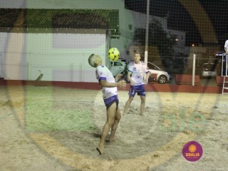 
<a style='margin-left: 5px;' class='btn btn-xs btn-social btn-facebook' href='https://www.facebook.com/sharer/sharer.php?u=https://www.boladovale.com.br/imgs/800-800-90/conteudo/fotos/1412/img5858.jpg' rel='popup' data-width='500' data-height='400'><i class='fa fa-facebook'></i>Compartilhar <span class='hidden-xs'>no Facebook</span>
</a> 
<a class='btn btn-default btn-xs' target='_blank' href='imgs/800-800-90/conteudo/fotos/1412/img5858.jpg'>
<span class='glyphicon glyphicon-cloud-download'></span> Salvar
</a> 
<span></span>
