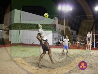
<a style='margin-left: 5px;' class='btn btn-xs btn-social btn-facebook' href='https://www.facebook.com/sharer/sharer.php?u=https://www.boladovale.com.br/imgs/800-800-90/conteudo/fotos/1412/img5891.jpg' rel='popup' data-width='500' data-height='400'><i class='fa fa-facebook'></i>Compartilhar <span class='hidden-xs'>no Facebook</span>
</a> 
<a class='btn btn-default btn-xs' target='_blank' href='imgs/800-800-90/conteudo/fotos/1412/img5891.jpg'>
<span class='glyphicon glyphicon-cloud-download'></span> Salvar
</a> 
<span></span>