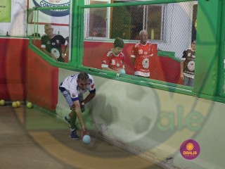 
<a style='margin-left: 5px;' class='btn btn-xs btn-social btn-facebook' href='https://www.facebook.com/sharer/sharer.php?u=https://www.boladovale.com.br/imgs/800-800-90/conteudo/fotos/1413/img2300.jpg' rel='popup' data-width='500' data-height='400'><i class='fa fa-facebook'></i>Compartilhar <span class='hidden-xs'>no Facebook</span>
</a> 
<a class='btn btn-default btn-xs' target='_blank' href='imgs/800-800-90/conteudo/fotos/1413/img2300.jpg'>
<span class='glyphicon glyphicon-cloud-download'></span> Salvar
</a> 
<span></span>