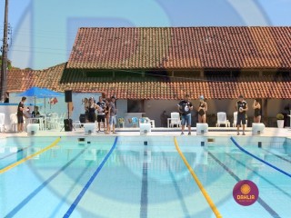 
<a style='margin-left: 5px;' class='btn btn-xs btn-social btn-facebook' href='https://www.facebook.com/sharer/sharer.php?u=https://www.boladovale.com.br/imgs/800-800-90/conteudo/fotos/1414/img6019.jpg' rel='popup' data-width='500' data-height='400'><i class='fa fa-facebook'></i>Compartilhar <span class='hidden-xs'>no Facebook</span>
</a> 
<a class='btn btn-default btn-xs' target='_blank' href='imgs/800-800-90/conteudo/fotos/1414/img6019.jpg'>
<span class='glyphicon glyphicon-cloud-download'></span> Salvar
</a> 
<span></span>