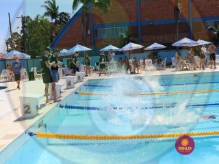 
<a style='margin-left: 5px;' class='btn btn-xs btn-social btn-facebook' href='https://www.facebook.com/sharer/sharer.php?u=https://www.boladovale.com.br/imgs/800-800-90/conteudo/fotos/1415/img2800.jpg' rel='popup' data-width='500' data-height='400'><i class='fa fa-facebook'></i>Compartilhar <span class='hidden-xs'>no Facebook</span>
</a> 
<a class='btn btn-default btn-xs' target='_blank' href='imgs/800-800-90/conteudo/fotos/1415/img2800.jpg'>
<span class='glyphicon glyphicon-cloud-download'></span> Salvar
</a> 
<span></span>