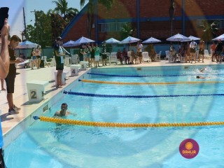 
<a style='margin-left: 5px;' class='btn btn-xs btn-social btn-facebook' href='https://www.facebook.com/sharer/sharer.php?u=https://www.boladovale.com.br/imgs/800-800-90/conteudo/fotos/1415/img2814.jpg' rel='popup' data-width='500' data-height='400'><i class='fa fa-facebook'></i>Compartilhar <span class='hidden-xs'>no Facebook</span>
</a> 
<a class='btn btn-default btn-xs' target='_blank' href='imgs/800-800-90/conteudo/fotos/1415/img2814.jpg'>
<span class='glyphicon glyphicon-cloud-download'></span> Salvar
</a> 
<span></span>