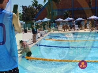 
<a style='margin-left: 5px;' class='btn btn-xs btn-social btn-facebook' href='https://www.facebook.com/sharer/sharer.php?u=https://www.boladovale.com.br/imgs/800-800-90/conteudo/fotos/1415/img2833.jpg' rel='popup' data-width='500' data-height='400'><i class='fa fa-facebook'></i>Compartilhar <span class='hidden-xs'>no Facebook</span>
</a> 
<a class='btn btn-default btn-xs' target='_blank' href='imgs/800-800-90/conteudo/fotos/1415/img2833.jpg'>
<span class='glyphicon glyphicon-cloud-download'></span> Salvar
</a> 
<span></span>