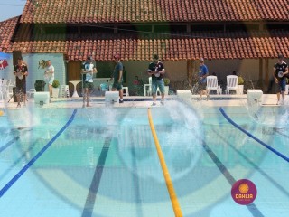 
<a style='margin-left: 5px;' class='btn btn-xs btn-social btn-facebook' href='https://www.facebook.com/sharer/sharer.php?u=https://www.boladovale.com.br/imgs/800-800-90/conteudo/fotos/1415/img6070.jpg' rel='popup' data-width='500' data-height='400'><i class='fa fa-facebook'></i>Compartilhar <span class='hidden-xs'>no Facebook</span>
</a> 
<a class='btn btn-default btn-xs' target='_blank' href='imgs/800-800-90/conteudo/fotos/1415/img6070.jpg'>
<span class='glyphicon glyphicon-cloud-download'></span> Salvar
</a> 
<span></span>