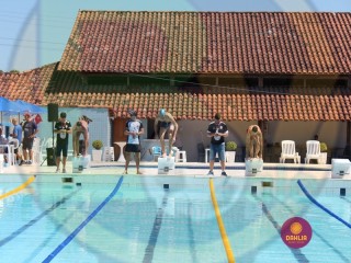 
<a style='margin-left: 5px;' class='btn btn-xs btn-social btn-facebook' href='https://www.facebook.com/sharer/sharer.php?u=https://www.boladovale.com.br/imgs/800-800-90/conteudo/fotos/1415/img6106.jpg' rel='popup' data-width='500' data-height='400'><i class='fa fa-facebook'></i>Compartilhar <span class='hidden-xs'>no Facebook</span>
</a> 
<a class='btn btn-default btn-xs' target='_blank' href='imgs/800-800-90/conteudo/fotos/1415/img6106.jpg'>
<span class='glyphicon glyphicon-cloud-download'></span> Salvar
</a> 
<span></span>