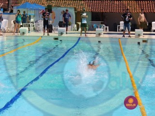 
<a style='margin-left: 5px;' class='btn btn-xs btn-social btn-facebook' href='https://www.facebook.com/sharer/sharer.php?u=https://www.boladovale.com.br/imgs/800-800-90/conteudo/fotos/1415/img6129.jpg' rel='popup' data-width='500' data-height='400'><i class='fa fa-facebook'></i>Compartilhar <span class='hidden-xs'>no Facebook</span>
</a> 
<a class='btn btn-default btn-xs' target='_blank' href='imgs/800-800-90/conteudo/fotos/1415/img6129.jpg'>
<span class='glyphicon glyphicon-cloud-download'></span> Salvar
</a> 
<span></span>
