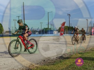 
<a style='margin-left: 5px;' class='btn btn-xs btn-social btn-facebook' href='https://www.facebook.com/sharer/sharer.php?u=https://www.boladovale.com.br/imgs/800-800-90/conteudo/fotos/1418/dsc01498.jpg' rel='popup' data-width='500' data-height='400'><i class='fa fa-facebook'></i>Compartilhar <span class='hidden-xs'>no Facebook</span>
</a> 
<a class='btn btn-default btn-xs' target='_blank' href='imgs/800-800-90/conteudo/fotos/1418/dsc01498.jpg'>
<span class='glyphicon glyphicon-cloud-download'></span> Salvar
</a> 
<span></span>