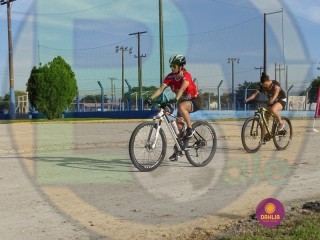 
<a style='margin-left: 5px;' class='btn btn-xs btn-social btn-facebook' href='https://www.facebook.com/sharer/sharer.php?u=https://www.boladovale.com.br/imgs/800-800-90/conteudo/fotos/1418/dsc01499.jpg' rel='popup' data-width='500' data-height='400'><i class='fa fa-facebook'></i>Compartilhar <span class='hidden-xs'>no Facebook</span>
</a> 
<a class='btn btn-default btn-xs' target='_blank' href='imgs/800-800-90/conteudo/fotos/1418/dsc01499.jpg'>
<span class='glyphicon glyphicon-cloud-download'></span> Salvar
</a> 
<span></span>