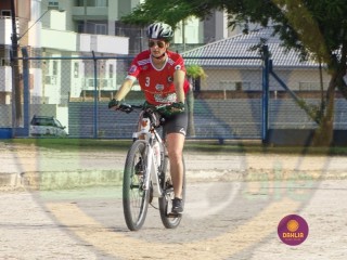 
<a style='margin-left: 5px;' class='btn btn-xs btn-social btn-facebook' href='https://www.facebook.com/sharer/sharer.php?u=https://www.boladovale.com.br/imgs/800-800-90/conteudo/fotos/1418/dsc01505.jpg' rel='popup' data-width='500' data-height='400'><i class='fa fa-facebook'></i>Compartilhar <span class='hidden-xs'>no Facebook</span>
</a> 
<a class='btn btn-default btn-xs' target='_blank' href='imgs/800-800-90/conteudo/fotos/1418/dsc01505.jpg'>
<span class='glyphicon glyphicon-cloud-download'></span> Salvar
</a> 
<span></span>