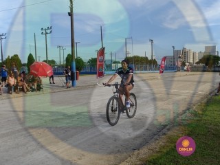 
<a style='margin-left: 5px;' class='btn btn-xs btn-social btn-facebook' href='https://www.facebook.com/sharer/sharer.php?u=https://www.boladovale.com.br/imgs/800-800-90/conteudo/fotos/1418/dsc01512.jpg' rel='popup' data-width='500' data-height='400'><i class='fa fa-facebook'></i>Compartilhar <span class='hidden-xs'>no Facebook</span>
</a> 
<a class='btn btn-default btn-xs' target='_blank' href='imgs/800-800-90/conteudo/fotos/1418/dsc01512.jpg'>
<span class='glyphicon glyphicon-cloud-download'></span> Salvar
</a> 
<span></span>