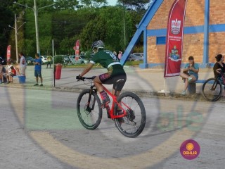 
<a style='margin-left: 5px;' class='btn btn-xs btn-social btn-facebook' href='https://www.facebook.com/sharer/sharer.php?u=https://www.boladovale.com.br/imgs/800-800-90/conteudo/fotos/1418/dsc01527.jpg' rel='popup' data-width='500' data-height='400'><i class='fa fa-facebook'></i>Compartilhar <span class='hidden-xs'>no Facebook</span>
</a> 
<a class='btn btn-default btn-xs' target='_blank' href='imgs/800-800-90/conteudo/fotos/1418/dsc01527.jpg'>
<span class='glyphicon glyphicon-cloud-download'></span> Salvar
</a> 
<span></span>