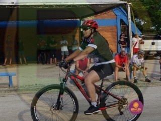 
<a style='margin-left: 5px;' class='btn btn-xs btn-social btn-facebook' href='https://www.facebook.com/sharer/sharer.php?u=https://www.boladovale.com.br/imgs/800-800-90/conteudo/fotos/1418/dsc01536.jpg' rel='popup' data-width='500' data-height='400'><i class='fa fa-facebook'></i>Compartilhar <span class='hidden-xs'>no Facebook</span>
</a> 
<a class='btn btn-default btn-xs' target='_blank' href='imgs/800-800-90/conteudo/fotos/1418/dsc01536.jpg'>
<span class='glyphicon glyphicon-cloud-download'></span> Salvar
</a> 
<span></span>