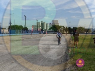
<a style='margin-left: 5px;' class='btn btn-xs btn-social btn-facebook' href='https://www.facebook.com/sharer/sharer.php?u=https://www.boladovale.com.br/imgs/800-800-90/conteudo/fotos/1418/dsc01551.jpg' rel='popup' data-width='500' data-height='400'><i class='fa fa-facebook'></i>Compartilhar <span class='hidden-xs'>no Facebook</span>
</a> 
<a class='btn btn-default btn-xs' target='_blank' href='imgs/800-800-90/conteudo/fotos/1418/dsc01551.jpg'>
<span class='glyphicon glyphicon-cloud-download'></span> Salvar
</a> 
<span></span>