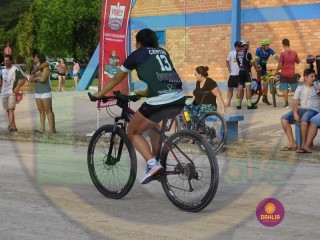 
<a style='margin-left: 5px;' class='btn btn-xs btn-social btn-facebook' href='https://www.facebook.com/sharer/sharer.php?u=https://www.boladovale.com.br/imgs/800-800-90/conteudo/fotos/1418/dsc01590.jpg' rel='popup' data-width='500' data-height='400'><i class='fa fa-facebook'></i>Compartilhar <span class='hidden-xs'>no Facebook</span>
</a> 
<a class='btn btn-default btn-xs' target='_blank' href='imgs/800-800-90/conteudo/fotos/1418/dsc01590.jpg'>
<span class='glyphicon glyphicon-cloud-download'></span> Salvar
</a> 
<span></span>