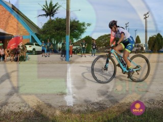 
<a style='margin-left: 5px;' class='btn btn-xs btn-social btn-facebook' href='https://www.facebook.com/sharer/sharer.php?u=https://www.boladovale.com.br/imgs/800-800-90/conteudo/fotos/1418/img3284.jpg' rel='popup' data-width='500' data-height='400'><i class='fa fa-facebook'></i>Compartilhar <span class='hidden-xs'>no Facebook</span>
</a> 
<a class='btn btn-default btn-xs' target='_blank' href='imgs/800-800-90/conteudo/fotos/1418/img3284.jpg'>
<span class='glyphicon glyphicon-cloud-download'></span> Salvar
</a> 
<span></span>