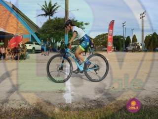 
<a style='margin-left: 5px;' class='btn btn-xs btn-social btn-facebook' href='https://www.facebook.com/sharer/sharer.php?u=https://www.boladovale.com.br/imgs/800-800-90/conteudo/fotos/1418/img3285.jpg' rel='popup' data-width='500' data-height='400'><i class='fa fa-facebook'></i>Compartilhar <span class='hidden-xs'>no Facebook</span>
</a> 
<a class='btn btn-default btn-xs' target='_blank' href='imgs/800-800-90/conteudo/fotos/1418/img3285.jpg'>
<span class='glyphicon glyphicon-cloud-download'></span> Salvar
</a> 
<span></span>