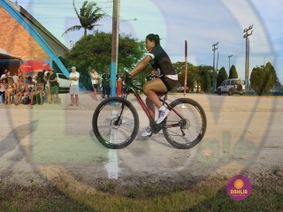 
<a style='margin-left: 5px;' class='btn btn-xs btn-social btn-facebook' href='https://www.facebook.com/sharer/sharer.php?u=https://www.boladovale.com.br/imgs/800-800-90/conteudo/fotos/1418/img3323.jpg' rel='popup' data-width='500' data-height='400'><i class='fa fa-facebook'></i>Compartilhar <span class='hidden-xs'>no Facebook</span>
</a> 
<a class='btn btn-default btn-xs' target='_blank' href='imgs/800-800-90/conteudo/fotos/1418/img3323.jpg'>
<span class='glyphicon glyphicon-cloud-download'></span> Salvar
</a> 
<span></span>