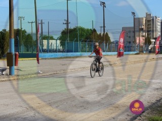 
<a style='margin-left: 5px;' class='btn btn-xs btn-social btn-facebook' href='https://www.facebook.com/sharer/sharer.php?u=https://www.boladovale.com.br/imgs/800-800-90/conteudo/fotos/1418/img6209.jpg' rel='popup' data-width='500' data-height='400'><i class='fa fa-facebook'></i>Compartilhar <span class='hidden-xs'>no Facebook</span>
</a> 
<a class='btn btn-default btn-xs' target='_blank' href='imgs/800-800-90/conteudo/fotos/1418/img6209.jpg'>
<span class='glyphicon glyphicon-cloud-download'></span> Salvar
</a> 
<span></span>