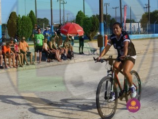 
<a style='margin-left: 5px;' class='btn btn-xs btn-social btn-facebook' href='https://www.facebook.com/sharer/sharer.php?u=https://www.boladovale.com.br/imgs/800-800-90/conteudo/fotos/1418/img6239.jpg' rel='popup' data-width='500' data-height='400'><i class='fa fa-facebook'></i>Compartilhar <span class='hidden-xs'>no Facebook</span>
</a> 
<a class='btn btn-default btn-xs' target='_blank' href='imgs/800-800-90/conteudo/fotos/1418/img6239.jpg'>
<span class='glyphicon glyphicon-cloud-download'></span> Salvar
</a> 
<span></span>